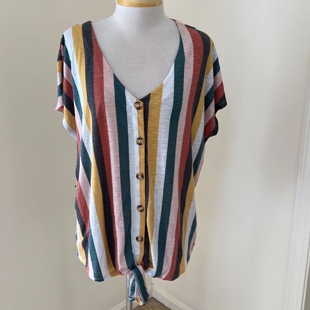 Torrid SZ 2X striped multi front button tie blouse.